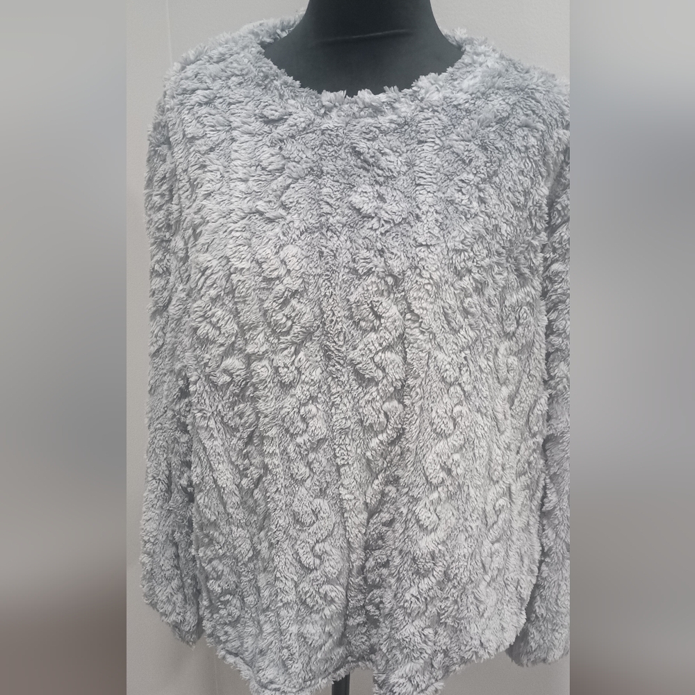 Cozy Gray Women's Fleece Pullover